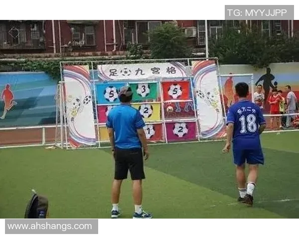 全球足球巨星齐聚一堂 九宫格展现球场英雄风采